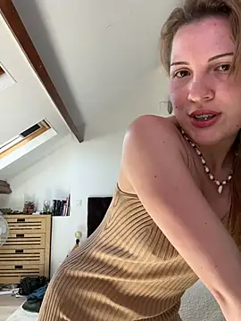 Snapshot of blanchevalmont chatting on 17, 6, 2026 blanchevalmont online show from 17, 6, 2026