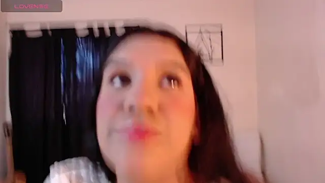 Snapshot of Veronica_M chatting on 20, 6, 2026 Veronica M online show from 20, 6, 2026
