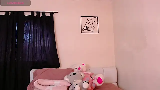 Snapshot of Veronica_M chatting on 21, 6, 2026 Veronica M online show from 21, 6, 2026