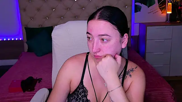 AVA MAXIMUS online show from 4, 8, 2026