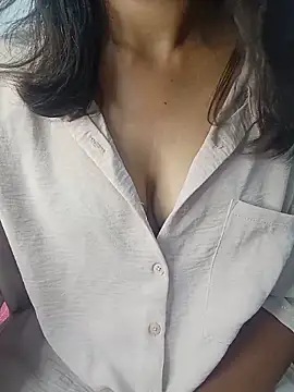 Snapshot of tamil_bluemoon chatting on 20, 6, 2026 tamil bluemoon online show from 20, 6, 2026