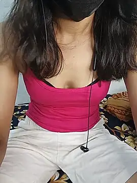 Snapshot of tamil_bluemoon chatting on 28, 7, 2026 tamil bluemoon online show from 28, 7, 2026