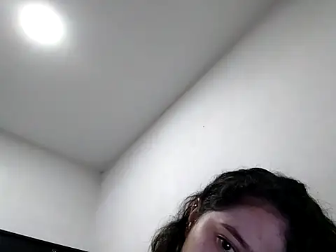 aisha duque  online show from 25, 7, 2026