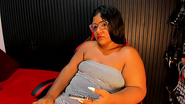 Snapshot of Mommy_Big_Ass chatting on 7, 8, 2026 Mommy Big Ass online show from 7, 8, 2026