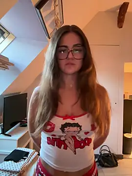 petiteambre online show from 23, 7, 2026