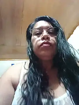 Snapshot of Emilif_ chatting on 20, 6, 2026 Emilif online show from 20, 6, 2026
