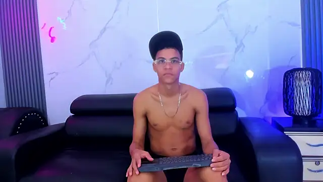 Snapshot of Kleyn_black chatting on 18, 7, 2026 Kleyn black online show from 18, 7, 2026