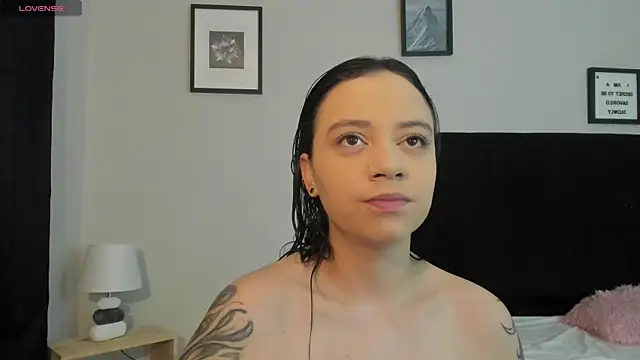 Snapshot of Sara_B chatting on 2, 7, 2026 Sara B online show from 2, 7, 2026