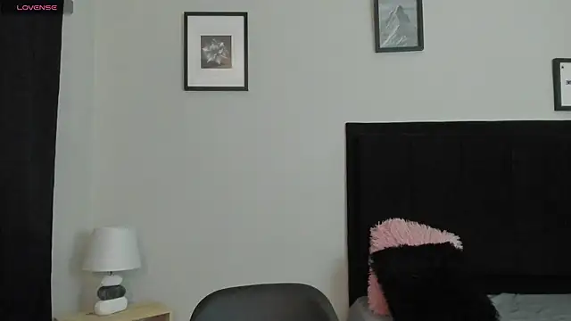 Snapshot of Sara_B chatting on 12, 7, 2026 Sara B online show from 12, 7, 2026
