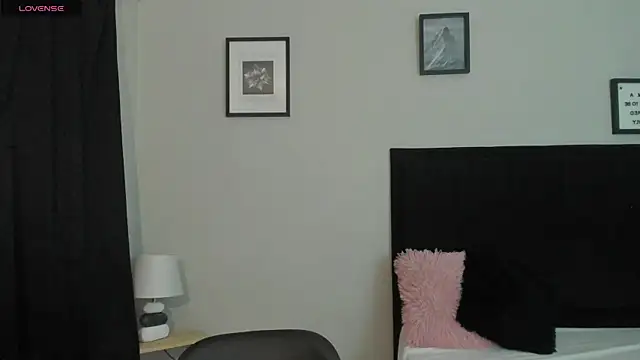 Snapshot of Sara_B chatting on 17, 7, 2026 Sara B online show from 17, 7, 2026