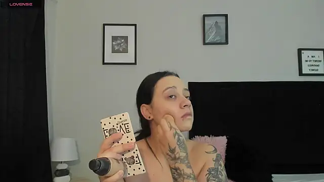 Snapshot of Sara_B chatting on 18, 7, 2026 Sara B online show from 18, 7, 2026