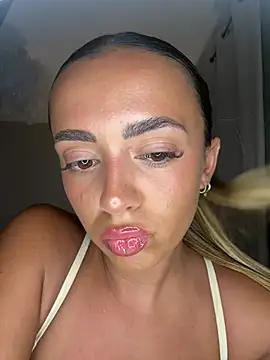 Snapshot of Harrietbronzex chatting on 20, 6, 2026 Harrietbronzex online show from 20, 6, 2026