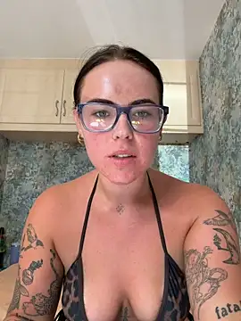 Snapshot of champagnebratt chatting on 19, 6, 2026 champagnebratt online show from 19, 6, 2026