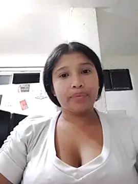 Snapshot of Nati_linda chatting on 17, 6, 2026 Nati linda online show from 17, 6, 2026