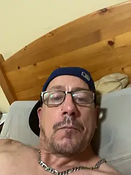 Snapshot of Dicklegend2245 chatting on 8, 7, 2026 Dicklegend2245 online show from 8, 7, 2026