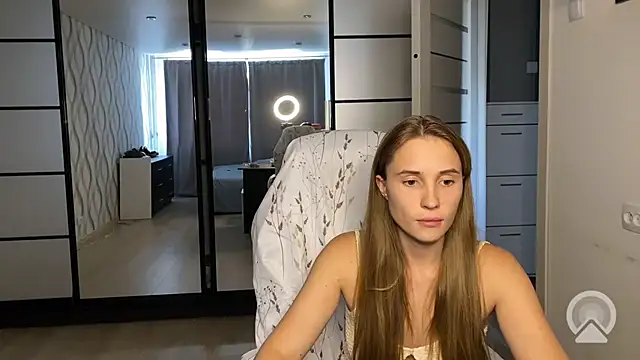 Snapshot of Miss_Luna_meow chatting on 31, 7, 2026 Miss Luna meow online show from 31, 7, 2026