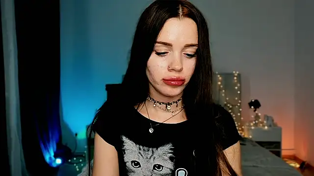 Snapshot of Little_cuti1e chatting on 23, 7, 2026 Little cuti1e online show from 23, 7, 2026