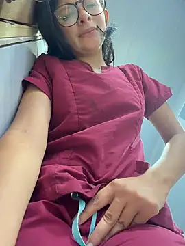 Mia Alanna online show from 28, 7, 2026