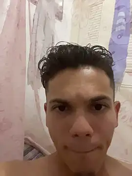 Snapshot of Felipelebleu chatting on 26, 6, 2026 Felipelebleu online show from 26, 6, 2026