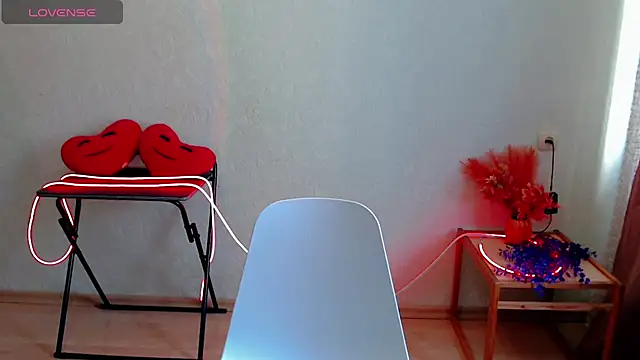 ElaraJons online show from 29, 7, 2026