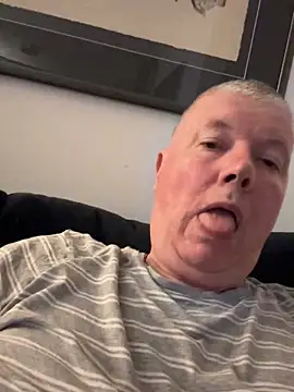 Snapshot of cumboy chatting on 19, 4, 2026 cumboy online show from 19, 4, 2026