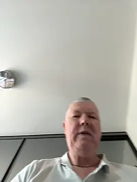 Snapshot of cumboy chatting on 25, 4, 2026 cumboy online show from 25, 4, 2026