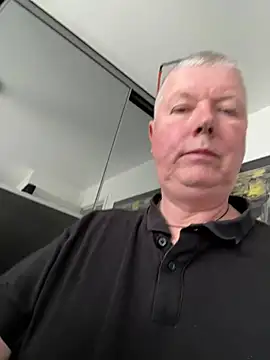 Snapshot of cumboy chatting on 28, 4, 2026 cumboy online show from 28, 4, 2026