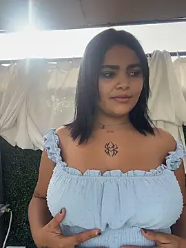 Snapshot of HoneyBunXXX chatting on 25, 6, 2026 HoneyBunXXX online show from 25, 6, 2026