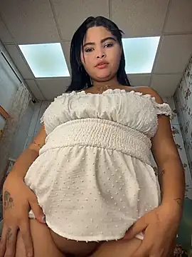 Snapshot of HoneyBunXXX chatting on 2, 7, 2026 HoneyBunXXX online show from 2, 7, 2026