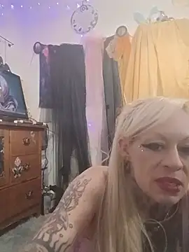 Snapshot of in_my_bunny chatting on 2, 7, 2026 in my bunny online show from 2, 7, 2026