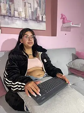 Snapshot of GabyLopez_Pink chatting on 2, 7, 2026 GabyLopez Pink online show from 2, 7, 2026