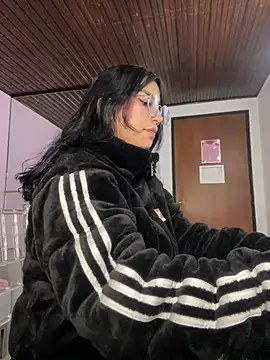 Snapshot of GabyLopez_Pink chatting on 9, 7, 2026 GabyLopez Pink online show from 9, 7, 2026