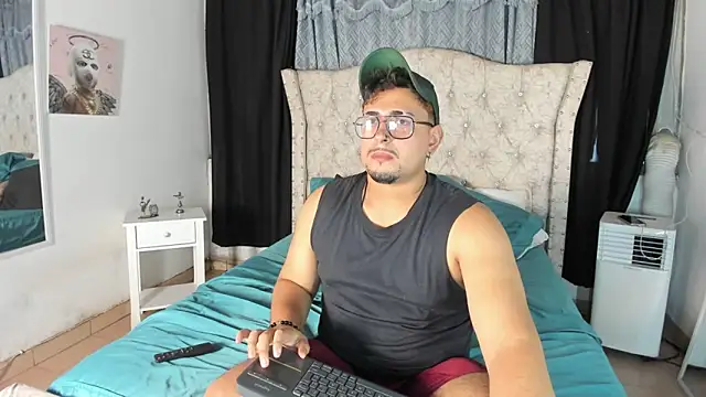 Snapshot of _urbantemptation chatting on 18, 6, 2026 urbantemptation online show from 18, 6, 2026