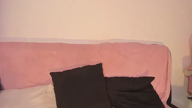 Snapshot of EmilyCutte chatting on 1, 8, 2026 EmilyCutte online show from 1, 8, 2026