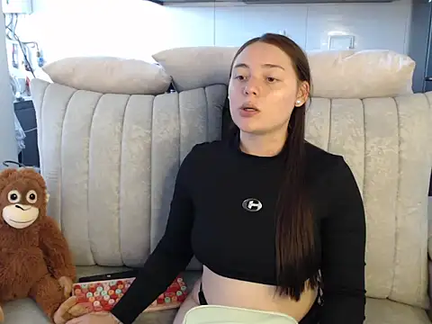Snapshot of Madiison_Keller chatting on 23, 6, 2026 Madiison Keller online show from 23, 6, 2026