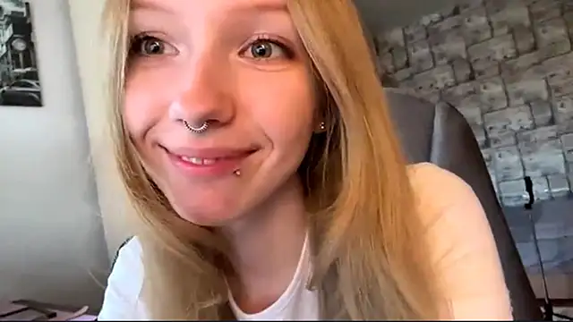 Snapshot of BivalentFalloff chatting on 27, 6, 2026 BivalentFalloff online show from 27, 6, 2026
