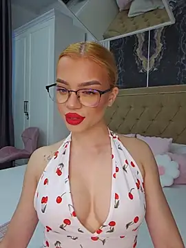 YasminnDoll online show from 28, 6, 2026