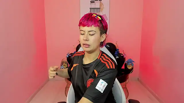 Snapshot of Mia_rousse_xxx chatting on 18, 6, 2026 Mia rousse xxx online show from 18, 6, 2026