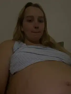 Snapshot of milf_cherry99 chatting on 18, 6, 2026 milf cherry99 online show from 18, 6, 2026