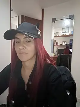 Snapshot of KataraDeLuxe chatting on 22, 6, 2026 KataraDeLuxe online show from 22, 6, 2026