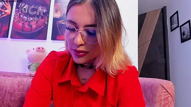 Snapshot of DailynRose chatting on 7, 8, 2026 DailynRose online show from 7, 8, 2026