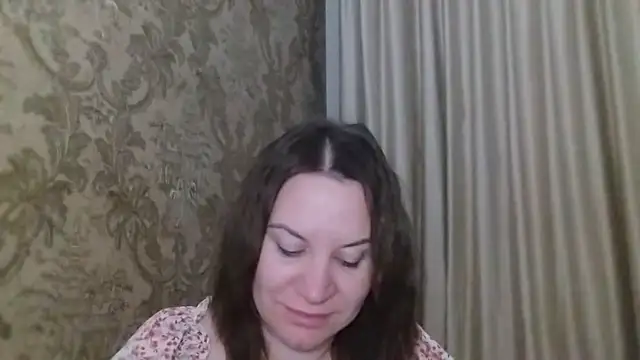 Snapshot of Lauralison chatting on 9, 7, 2026 Lauralison online show from 9, 7, 2026
