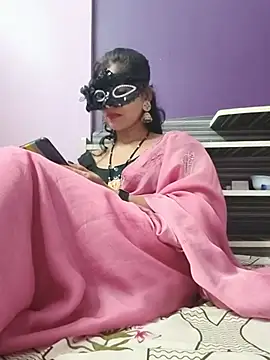 Snapshot of Night_Queen24 chatting on 7, 7, 2026 Night Queen24 online show from 7, 7, 2026