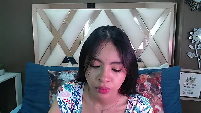 Snapshot of Amara_Connors chatting on 7, 7, 2026 Amara Connors online show from 7, 7, 2026