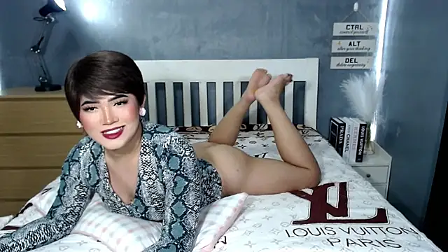 Snapshot of STUCK_on_YOU_ chatting on 5, 10, 2025 STUCK on YOU  online show from 5, 10, 2025