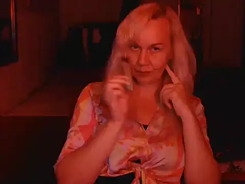 Snapshot of Ravelynni chatting on 29, 7, 2026 Ravelynni online show from 29, 7, 2026