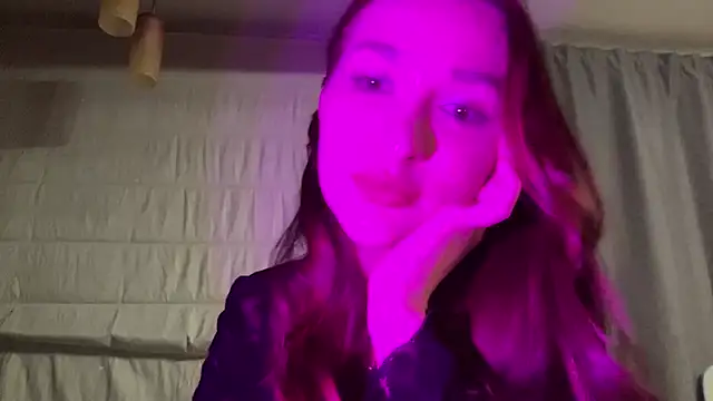 Snapshot of Nolenne chatting on 28, 6, 2026 Nolenne online show from 28, 6, 2026