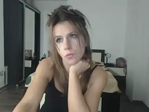 Snapshot of DedeSibel chatting on 11, 1, 2025 DedeSibel online show from 11, 1, 2025