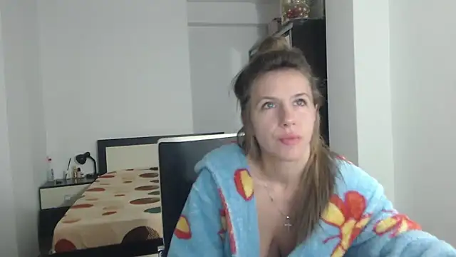 Snapshot of DedeSibel chatting on 13, 3, 2025 DedeSibel online show from 13, 3, 2025
