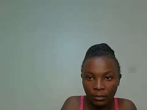 Snapshot of Queenn_vee chatting on 23, 6, 2026 Queenn vee online show from 23, 6, 2026